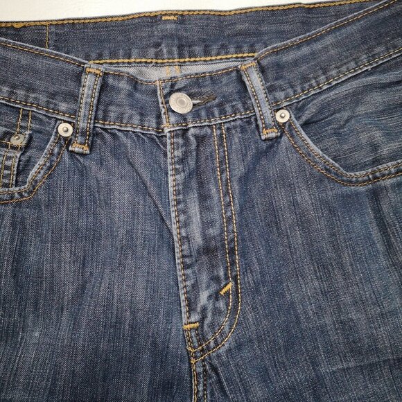 Levi's 513 Men's Size 33 Waist Medium Wash Straight Leg Blue Jeans - Picture 7 of 14